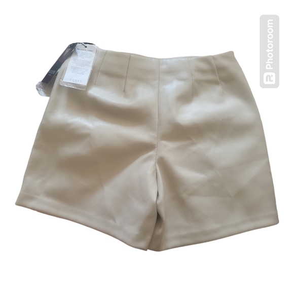 GUESS Girl's White Cream Faux Leather Skort Shorts - Size 8 - Picture 4 of 4